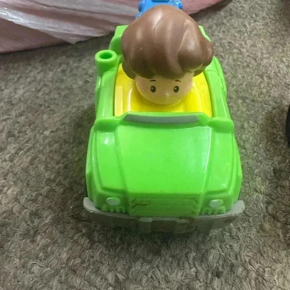 Little people. 2 cars with‎ drivers and 4 animals - Picture 6 of 6